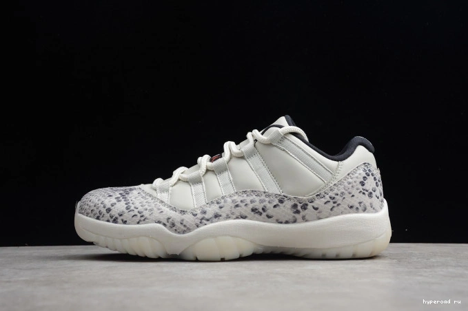Snake Bone 11 Jordan Low SE Air CD6846-002 Light 1205